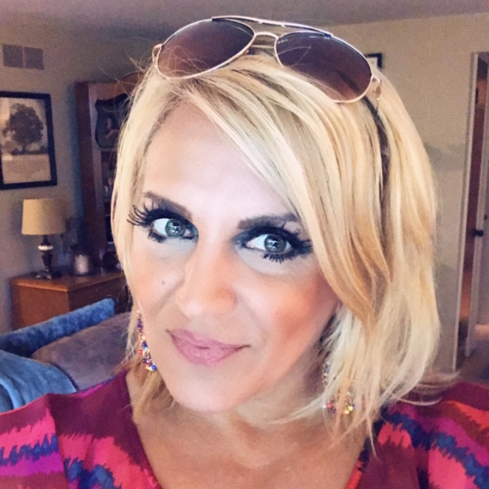 Meet your Posher, Rebecca